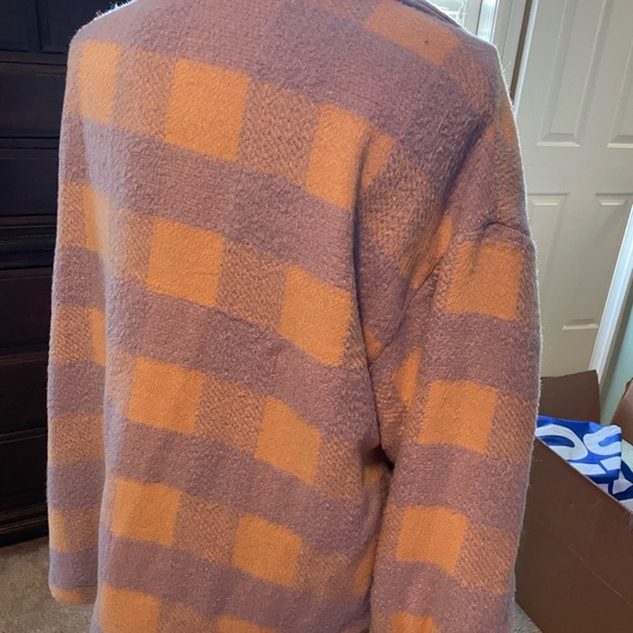 Shein shacket. Cool color combo - Picture 2 of 3